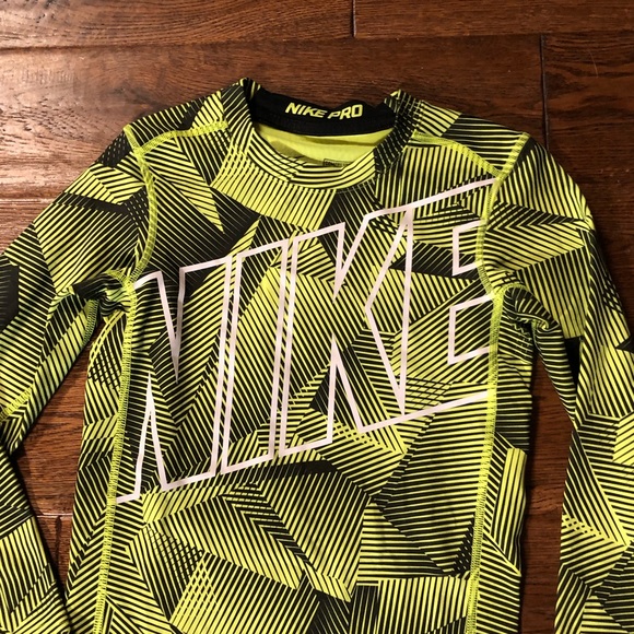 Nike PRO Dri-Fit Compression Shirt, M - Picture 2 of 4